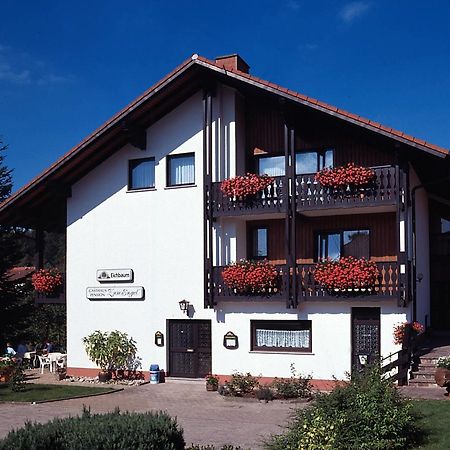 Gasthaus Und Ferienwohnungen Zum Engel 瓦尔德布伦 外观 照片