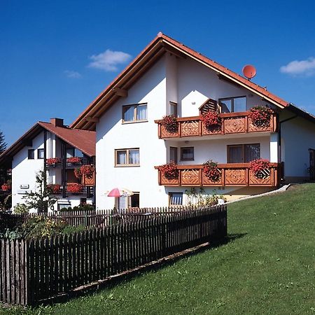 Gasthaus Und Ferienwohnungen Zum Engel 瓦尔德布伦 外观 照片